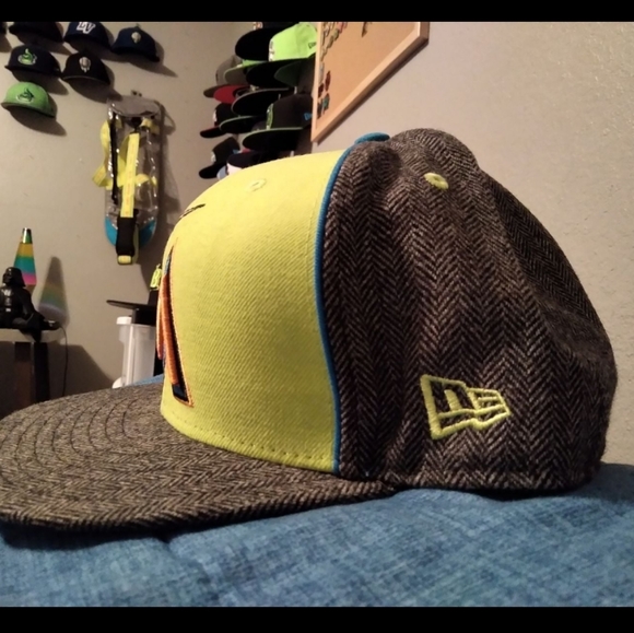 Miami Marlins Herr-Pop Fitted Wool + Poly Hat - Picture 6 of 6